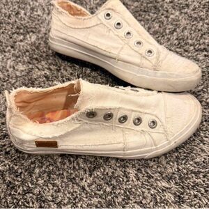 Casual White Canvas Slip-On Sneakers